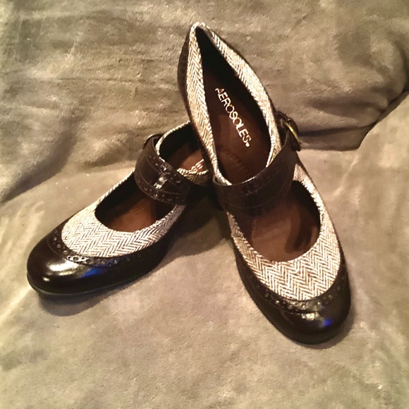 Aersoles Roleplay Women's Brown Herringbone Block Heels Size: 8.5 - Picture 2 of 10